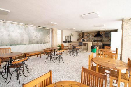 Apartamento à venda com 159m², 2 quartos e 2 vagas Apartamento à venda com 159m², 2 quartos e 2 vagasÁrea comum - Churrasqueira