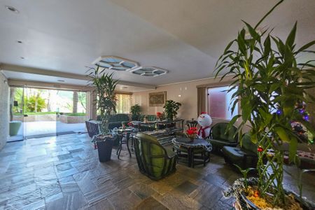 Apartamento para alugar com 314m², 3 quartos e 3 vagas Apartamento para alugar com 314m², 3 quartos e 3 vagasÁrea comum