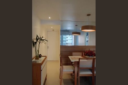 Apartamento à venda com 64m², 2 quartos e 1 vagaSala