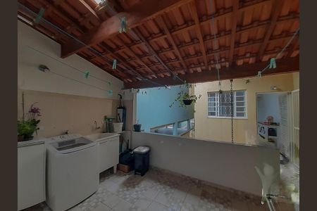 Casa à venda com 188m², 3 quartos e 2 vagas