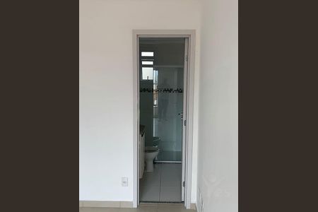 Apartamento à venda com 2 quartos, 49m² em Pinheirinho, Santo André