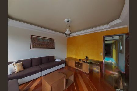 Casa à venda com 3 quartos, 270m² em Pinheirinho, Santo André