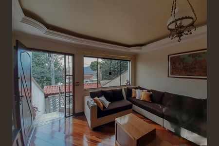 Casa à venda com 3 quartos, 270m² em Pinheirinho, Santo André