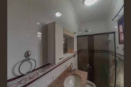 Casa à venda com 270m², 3 quartos e 4 vagas