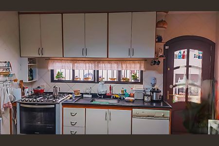 Casa à venda com 4 quartos, 311m² em Santa Maria, Santo André