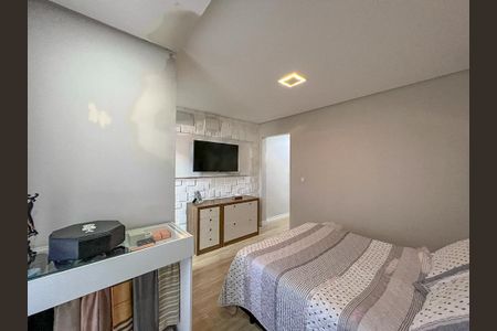 Casa à venda com 176m², 3 quartos e 4 vagas