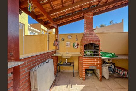 Casa à venda com 176m², 3 quartos e 4 vagas