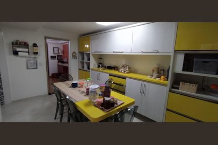 Casa à venda com 2 quartos, 163m² em Vila Camilópolis, Santo André