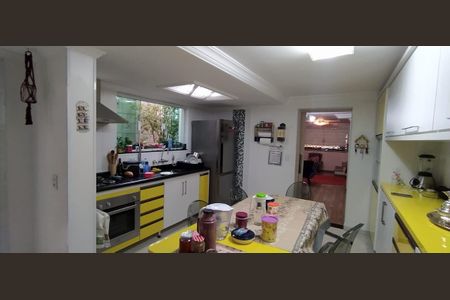 Casa à venda com 2 quartos, 163m² em Vila Camilópolis, Santo André