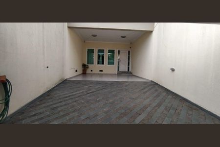 Casa à venda com 170m², 3 quartos e 4 vagas