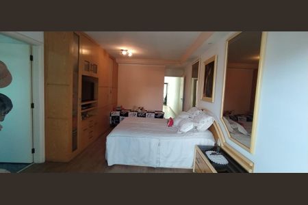 Casa à venda com 3 quartos, 170m² em Bangú, Santo André