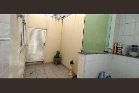 Casa à venda com 170m², 3 quartos e 4 vagas