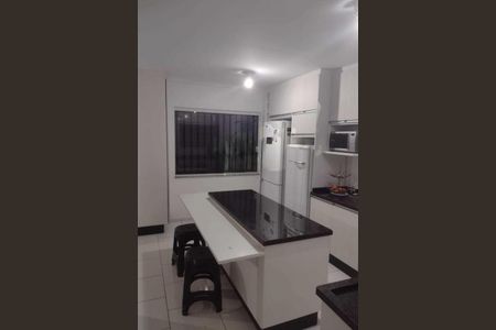 Casa à venda com 111m², 3 quartos e 2 vagas