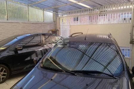 Casa à venda com 111m², 3 quartos e 2 vagas