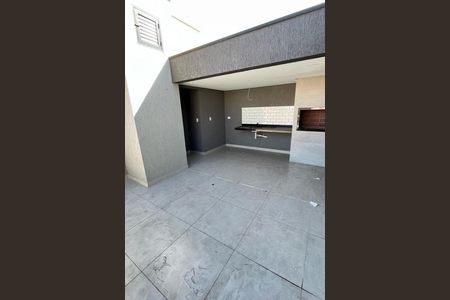 Casa à venda com 2 quartos, 80m² em Vila Humaita, Santo André