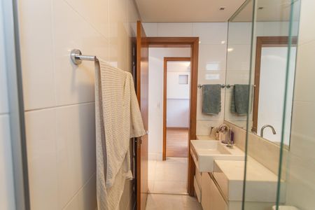 Apartamento à venda com 90m², 3 quartos e 3 vagasBanheiro Social