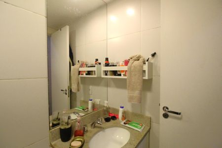 Apartamento à venda com 70m², 2 quartos e 1 vagaBanheiro social