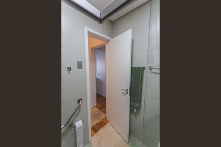 Apartamento à venda com 80m², 3 quartos e sem vaga Apartamento à venda com 80m², 3 quartos e sem vagaBanheiro da Suíte