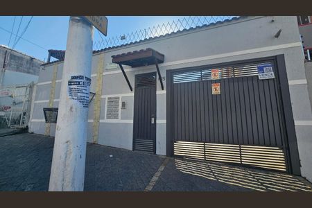 Casa de condomínio à venda com 65m², 2 quartos e 1 vaga Casa de condomínio à venda com 65m², 2 quartos e 1 vagaFachada