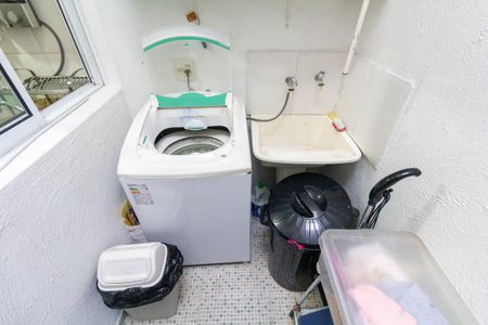 Casa de condomínio à venda com 65m², 2 quartos e 1 vaga Casa de condomínio à venda com 65m², 2 quartos e 1 vagaÁrea de Serviço