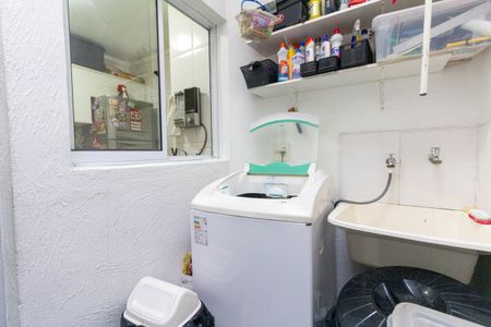 Casa de condomínio à venda com 65m², 2 quartos e 1 vaga Casa de condomínio à venda com 65m², 2 quartos e 1 vagaÁrea de Serviço