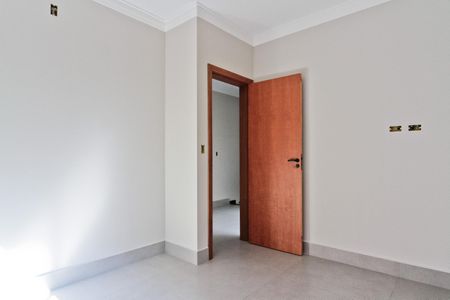 Casa à venda com 150m², 3 quartos e 3 vagas Casa à venda com 150m², 3 quartos e 3 vagasQuarto 1