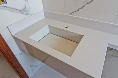 Casa à venda com 150m², 3 quartos e 3 vagas Casa à venda com 150m², 3 quartos e 3 vagasBanheiro da Suíte