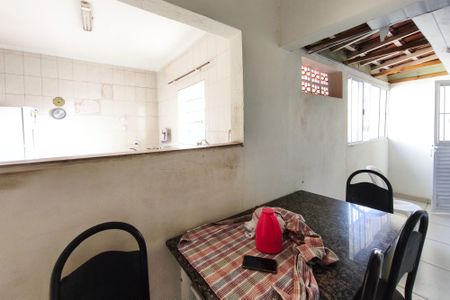 Casa à venda com 96m², 2 quartos e 10 vagas Casa à venda com 96m², 2 quartos e 10 vagasCopa