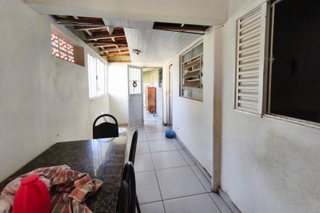Casa à venda com 96m², 2 quartos e 10 vagas Casa à venda com 96m², 2 quartos e 10 vagasCopa