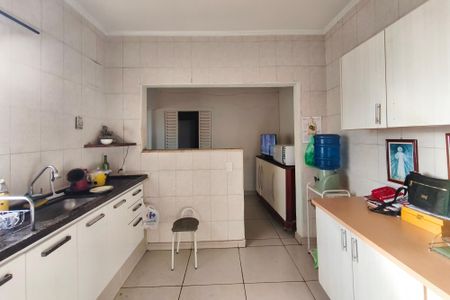 Casa à venda com 96m², 2 quartos e 10 vagas Casa à venda com 96m², 2 quartos e 10 vagasCozinha