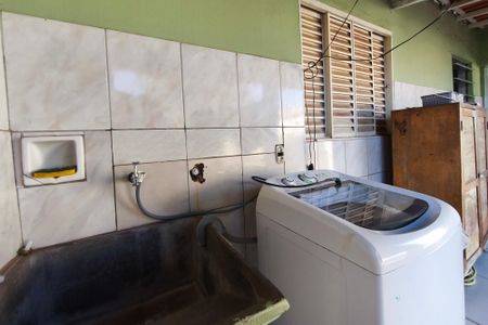 Casa à venda com 96m², 2 quartos e 10 vagas Casa à venda com 96m², 2 quartos e 10 vagasÁrea de Serviço