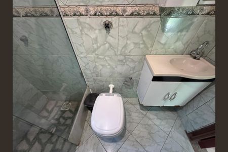 Casa de condomínio à venda com 150m², 2 quartos e 2 vagasBanheiro 2