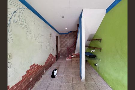 Casa de condomínio à venda com 150m², 2 quartos e 2 vagasSala