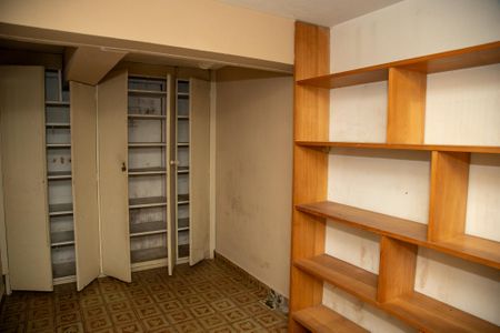 Casa à venda com 168m², 3 quartos e 2 vagas Casa à venda com 168m², 3 quartos e 2 vagasÁrea comum