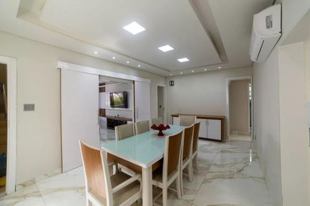 Apartamento à venda com 170m², 3 quartos e 2 vagas Apartamento à venda com 170m², 3 quartos e 2 vagasSala de Jantar