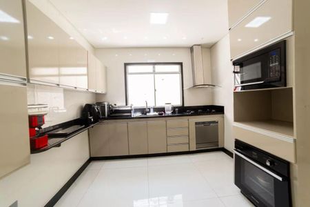 Apartamento à venda com 170m², 3 quartos e 2 vagas Apartamento à venda com 170m², 3 quartos e 2 vagasCozinha