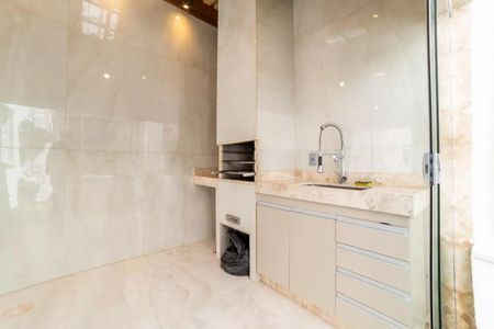 Apartamento à venda com 170m², 3 quartos e 2 vagas Apartamento à venda com 170m², 3 quartos e 2 vagasEspaço Gourmet