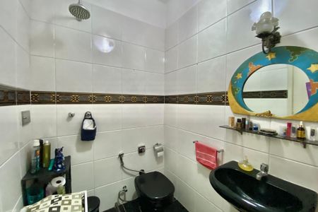 Apartamento para alugar com 176m², 3 quartos e 1 vaga Apartamento para alugar com 176m², 3 quartos e 1 vagaBanheiro social