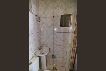 Casa à venda com 76m², 1 quarto e 1 vaga Casa à venda com 76m², 1 quarto e 1 vagaBanheiro