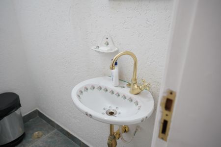 Casa à venda com 240m², 7 quartos e 3 vagasLavabo