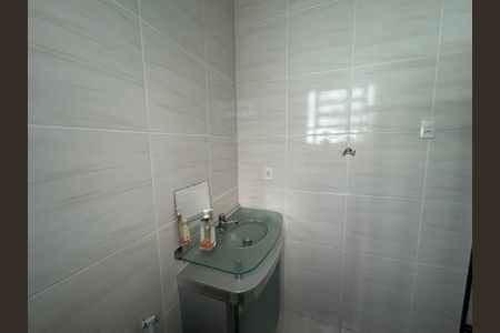 Casa à venda com 109m², 3 quartos e 1 vagaBanheiro