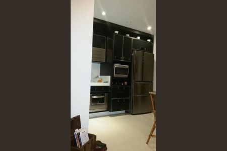 Cozinha de apartamento para alugar com 2 quartos, 53m² em Vila Nova Conceição, São Paulo