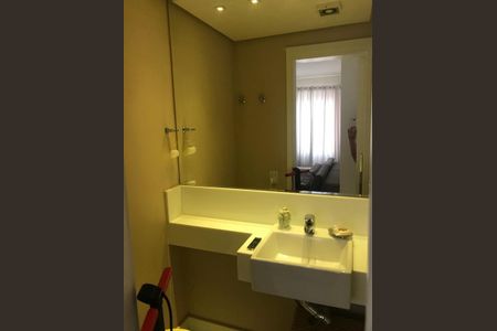 Banheiro de apartamento para alugar com 2 quartos, 53m² em Vila Nova Conceição, São Paulo