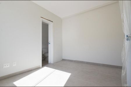 Apartamento à venda com 117m², 2 quartos e 2 vagas Apartamento à venda com 117m², 2 quartos e 2 vagasSuite