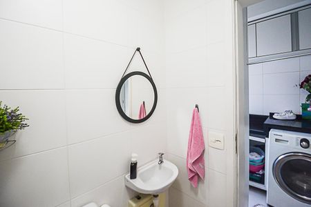 Apartamento para alugar com 180m², 3 quartos e 3 vagas Apartamento para alugar com 180m², 3 quartos e 3 vagasBanheiro de serviço