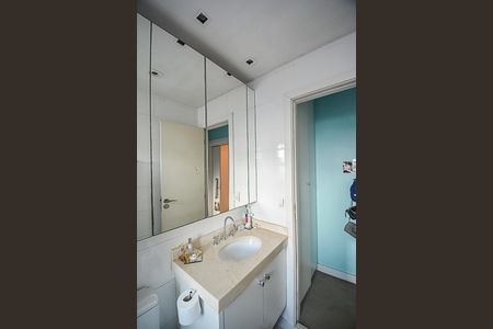 Apartamento para alugar com 180m², 3 quartos e 3 vagas Apartamento para alugar com 180m², 3 quartos e 3 vagasBanheiro da Suíte 2