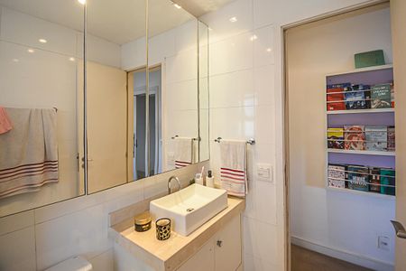 Apartamento para alugar com 180m², 3 quartos e 3 vagas Apartamento para alugar com 180m², 3 quartos e 3 vagasBanheiro da Suíte 3