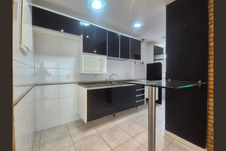 Apartamento à venda com 82m², 3 quartos e 2 vagasCozinha