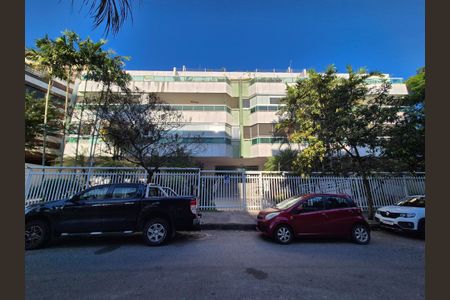 Apartamento à venda com 82m², 3 quartos e 2 vagasFachada