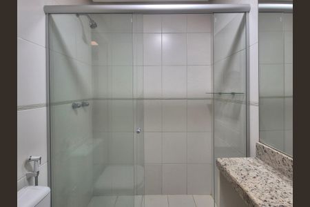 Apartamento à venda com 82m², 3 quartos e 2 vagasBanheiro